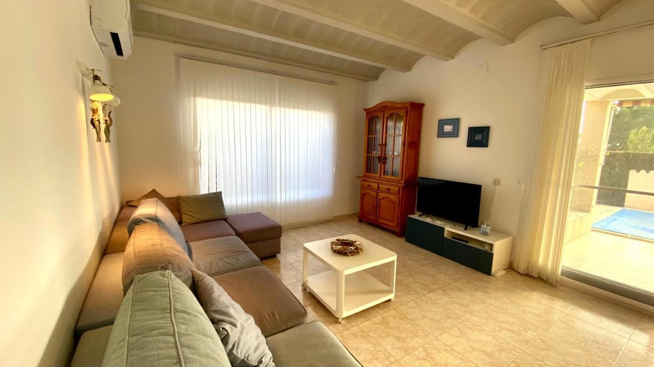 Bonita Villa Calafat